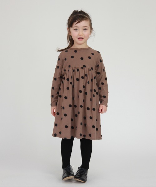 FITH（フィス）の「ドットカットベロアジャガード 長袖 ひざ丈ギャザーワンピース（ワンピース・キッズ・ブラウン/ホワイト/パープル・100/110/120/80/90）」の3枚目の写真