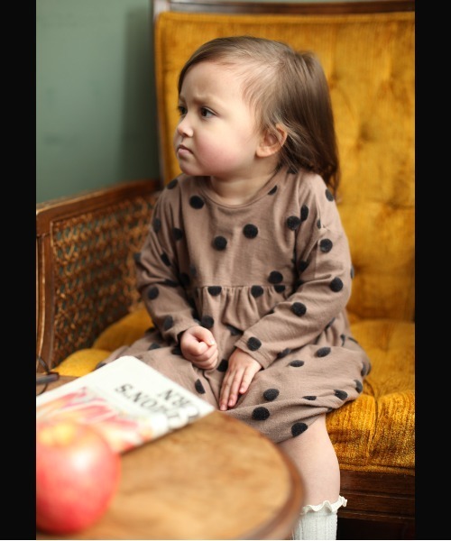 FITH（フィス）の「ドットカットベロアジャガード 長袖 ひざ丈ギャザーワンピース（ワンピース・キッズ・ブラウン/ホワイト/パープル・100/110/120/80/90）」の4枚目の写真