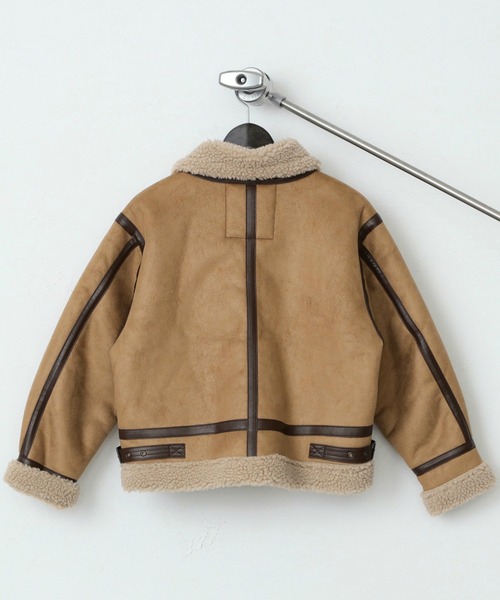 Alpha Industries（アルファインダストリーズ）の「B-3フェイクムートン ショートブルゾン（ブルゾン・レディース・ベージュ/アイボリー/ブラック・SMALL/MEDIUM）」の7枚目の写真