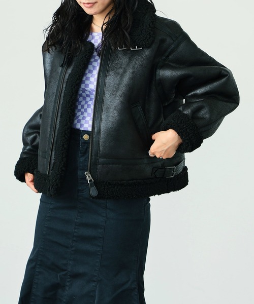 Alpha Industries（アルファインダストリーズ）の「B-3フェイクムートン ショートブルゾン（ブルゾン・レディース・ベージュ/アイボリー/ブラック・SMALL/MEDIUM）」の18枚目の写真