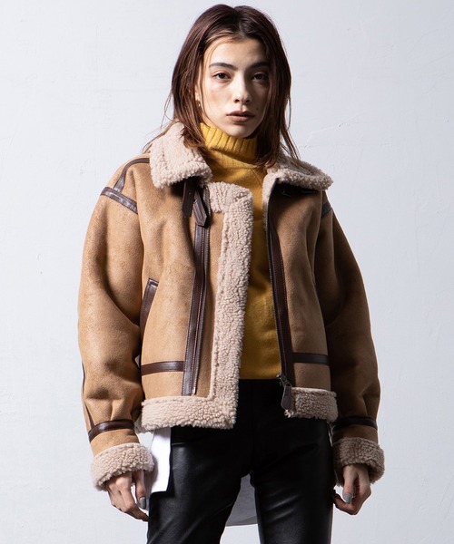 Alpha Industries（アルファインダストリーズ）の「B-3フェイクムートン ショートブルゾン（ブルゾン・レディース・ベージュ/アイボリー/ブラック・SMALL/MEDIUM）」の15枚目の写真