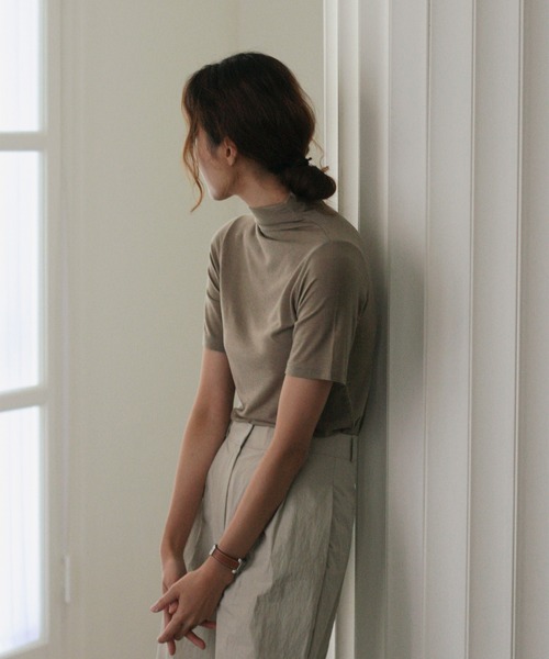 MUYMONA(ムイモナ)の「ハーフスリーブ ウールタートルトップ mmw22a002【MUYMONA】【2022AW】(Tシャツ/カットソー・レディース・ブラック/ベージュ/クリーム・FREE)」の7枚目の写真