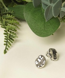 salle de bal（サルデバル）の「三丁目六番地Tokyo  ニュアンス プレート イヤリング MT 045 AMT（イヤリング）」