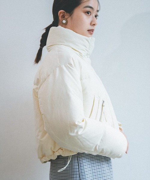 REDYAZEL（レディアゼル）の「ナイロンスタンドショートダウン（ダウンジャケット/コート・レディース・ブルー/オフホワイト/ブラック・SMALL/MEDIUM）」の8枚目の写真