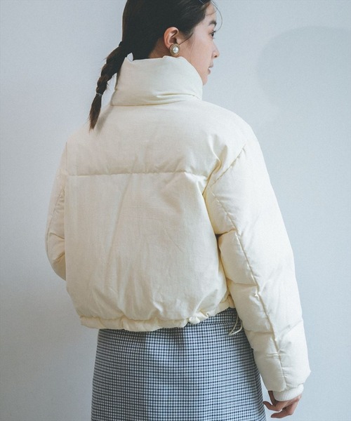 REDYAZEL（レディアゼル）の「ナイロンスタンドショートダウン（ダウンジャケット/コート・レディース・ブルー/オフホワイト/ブラック・SMALL/MEDIUM）」の9枚目の写真