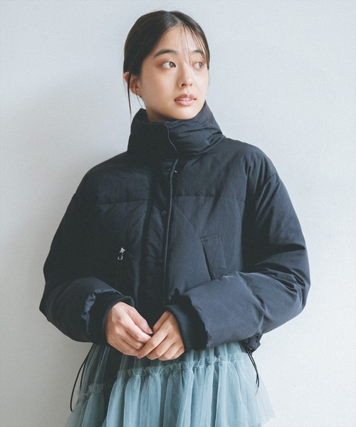 REDYAZEL（レディアゼル）の「ナイロンスタンドショートダウン（ダウンジャケット/コート・レディース・ブルー/オフホワイト/ブラック・SMALL/MEDIUM）」の19枚目の写真