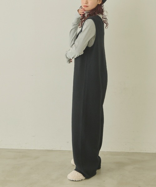 MERLOT（メルロー）の「ニットロンパース（サロペット/オーバーオール・レディース・ブラウン/ナチュラル/ブラック・FREE）」の5枚目の写真