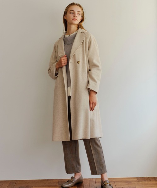 YECCA VECCA（イェッカヴェッカ）の「ライトニットビーバートレンチコート（トレンチコート・レディース・ベージュ/オレンジ/モカ・FREE）」の4枚目の写真