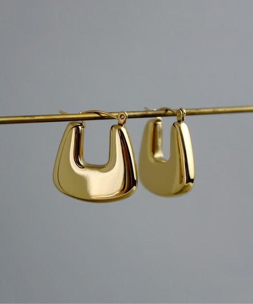 ieLS(イエルズ)の「金属アレルギー対応 「ieLS」 ステンレス スクエアフープピアス(ピアス(両耳用)・メンズ・ゴールド/シルバー・ONE SIZE)」の4枚目の写真