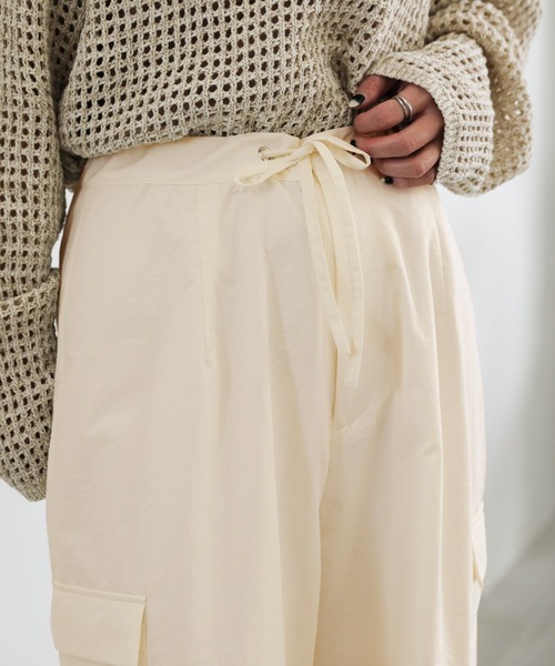 select MOCA(セレクトモカ)の「ナイロンワイドカーゴパンツ(カーゴパンツ・レディース・アイボリー/ブラック/ライトイエロー・FREE)」の13枚目の写真