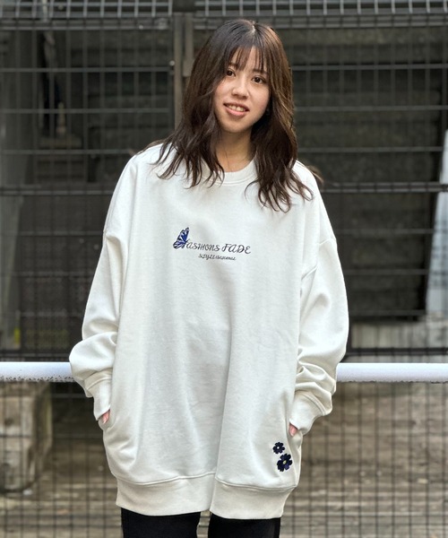 JE-フラワーバタフライ・クルースウェット