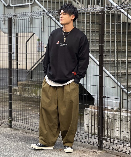 JE-フラワーバタフライ・クルースウェット