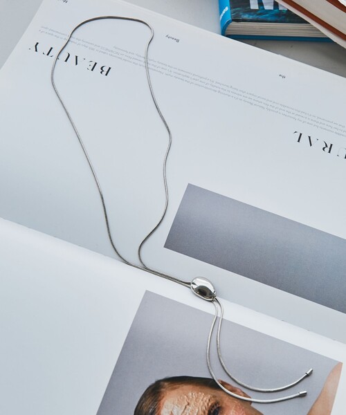 BEAUTY&YOUTH UNITED ARROWS（ビューティーアンドユースユナイテッドアローズ）の「ループタイ ネックレス（ネックレス・レディース・ゴールド/シルバー・FREE）」の3枚目の写真