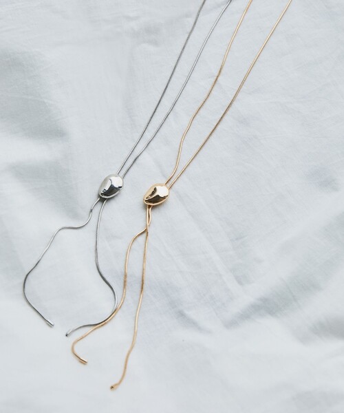 BEAUTY&YOUTH UNITED ARROWS（ビューティーアンドユースユナイテッドアローズ）の「ループタイ ネックレス（ネックレス・レディース・ゴールド/シルバー・FREE）」の4枚目の写真
