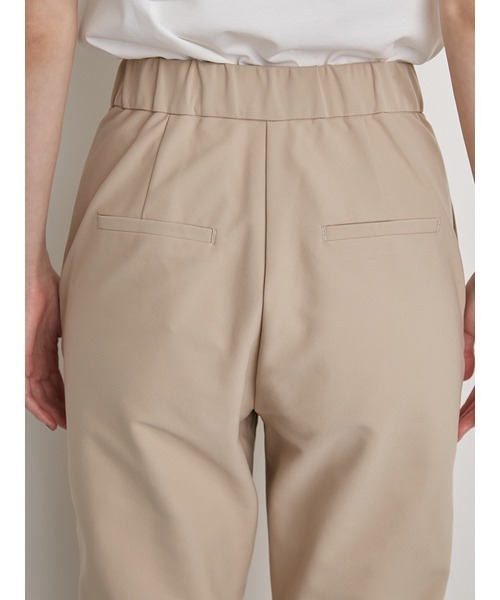 emmi（エミ）の「【emmi atelier】ワンダーシェイプストレートパンツ（スラックス・レディース・ベージュ/ブラック・0/1）」の11枚目の写真