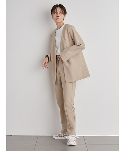 emmi（エミ）の「【emmi atelier】ワンダーシェイプストレートパンツ（スラックス・レディース・ベージュ/ブラック・0/1）」の14枚目の写真