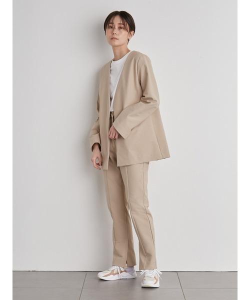 emmi（エミ）の「【emmi atelier】ワンダーシェイプストレートパンツ（スラックス・レディース・ベージュ/ブラック・0/1）」の15枚目の写真