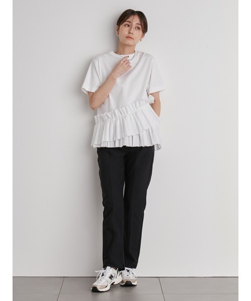 emmi（エミ）の「【emmi atelier】ワンダーシェイプストレートパンツ（スラックス・レディース・ベージュ/ブラック・0/1）」の3枚目の写真