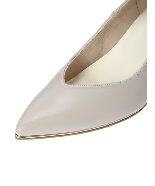 YECCA VECCA（イェッカヴェッカ）の「メタルラインパンプス（パンプス・レディース・グレイッシュベージュ/アイボリー・24.5cm/23.5cm/22.5cm）」の8枚目の写真