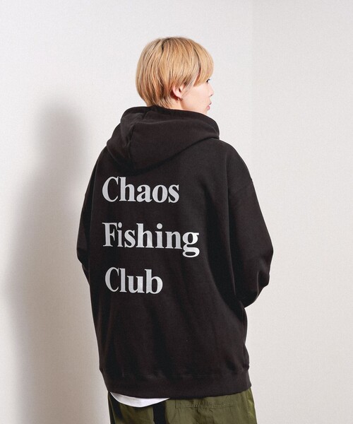 BEAMS T（ビームスティー）の「Chaos Fishing Club / LOGO HOODIE（スウェット・メンズ・グレー/ブラック・LARGE/X-LARGE/MEDIUM）」の17枚目の写真
