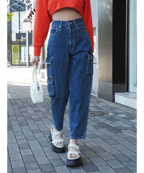 EVRIS（エヴリス）の「カーゴデザインデニムパンツ（デニムパンツ・レディース・インディゴブルー/カーキ・SMALL/MEDIUM）」の2枚目の写真