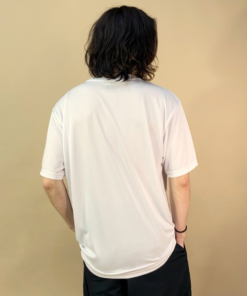 NEW ERA（ニューエラ）の「NEW ERA/ニューエラ/NEW ERA PERFORMANCE/ニューエラパフォーマンス 吸水速乾 UVカット フロントプリントTシャツ 13516829/13516830/13516831（Tシャツ/カットソー・メンズ・エメラルド/ブラック/ホワイト・XXL/XL/L/M）」の14枚目の写真