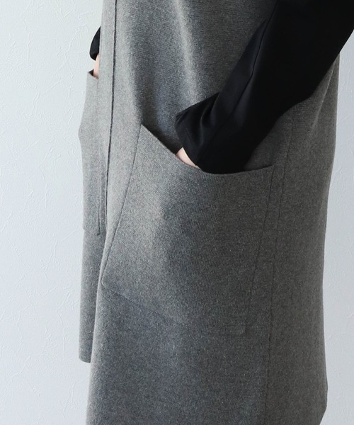 DRESSLAVE(ドレスレイブ)の「Sugar Rose / v neck midi dress(Vネックミディ丈ワンピース)(ジャンパースカート・レディース・チャコールグレー/ブラック・38)」の13枚目の写真