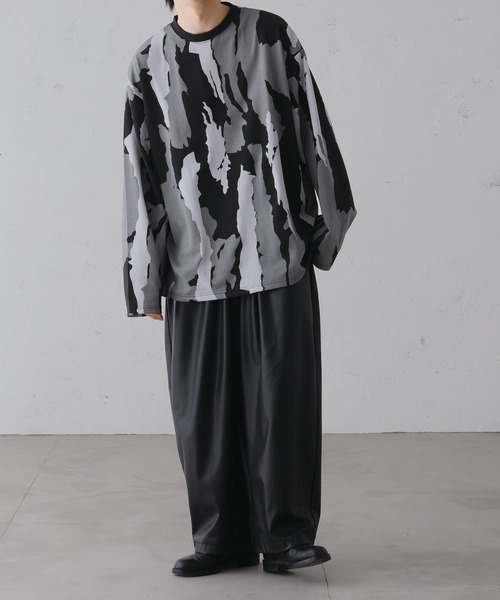 epnok（エプノック）の「ニュアンスプリントルーズロンT（Tシャツ/カットソー・メンズ・ベージュ/ブラック/ブルー・SMALL/MEDIUM/LARGE）」の4枚目の写真