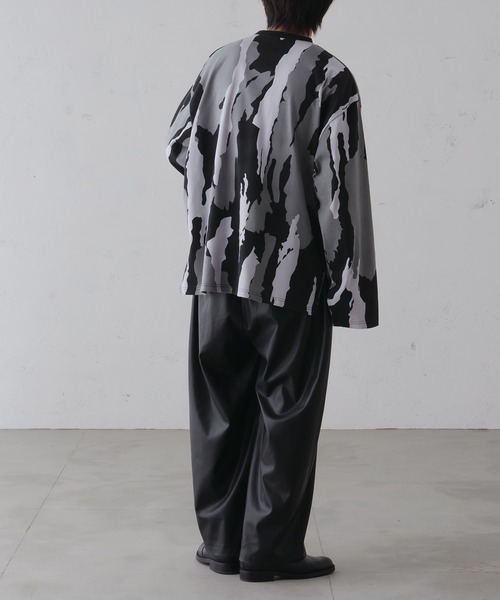 epnok（エプノック）の「ニュアンスプリントルーズロンT（Tシャツ/カットソー・メンズ・ベージュ/ブラック/ブルー・SMALL/MEDIUM/LARGE）」の21枚目の写真