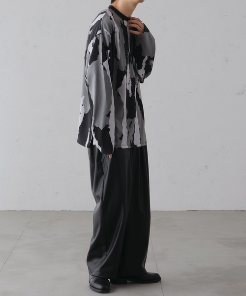 epnok（エプノック）の「ニュアンスプリントルーズロンT（Tシャツ/カットソー・メンズ・ベージュ/ブラック/ブルー・SMALL/MEDIUM/LARGE）」の12枚目の写真