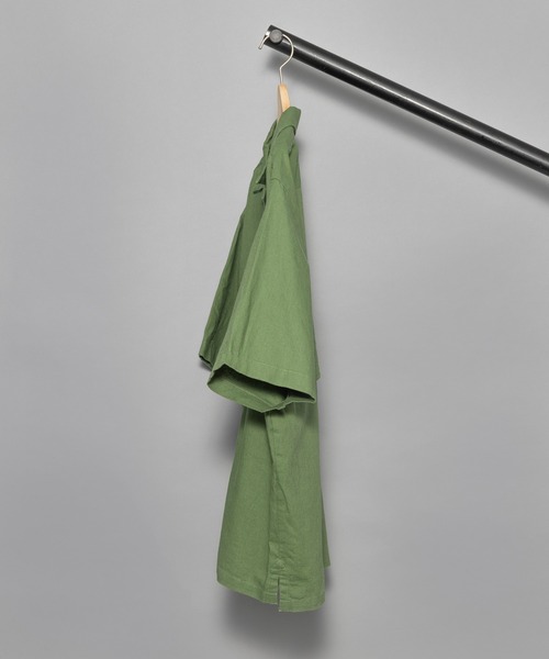 ARMY TWILL（アーミーツイル）の「【 ARMY TWILL / アーミーツイル 】COTTON / LINEN SLAB H/S UTILITY SHIRT / コットン リネン シャツ（シャツ/ブラウス・メンズ・ブラック/カーキ・LARGE/MEDIUM）」の11枚目の写真