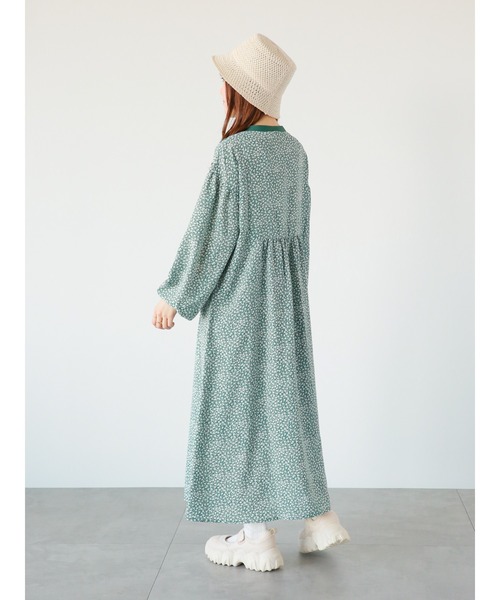 ehka sopo（エヘカソポ）の「小花柄配色パイピングワンピース（ワンピース・レディース・ブラック/ブルー/グリーン・ﾌﾘ-）」の17枚目の写真