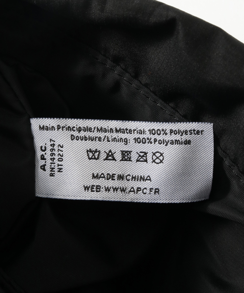 A.P.C.(アーペーセー)の「【A.P.C. / アー ペー セー】 BANANE RESET(ショルダーバッグ・メンズ・ブラック・FREE)」の14枚目の写真