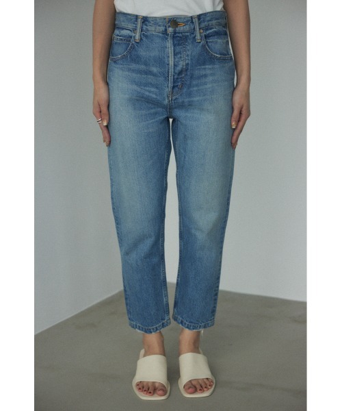 BLACK BY MOUSSY(ブラックバイマウジー)の「HUILA blue denim(ウィラブルーデニム)(デニムパンツ・レディース・ブルー・24inch/25inch/26inch/23inch)」の2枚目の写真