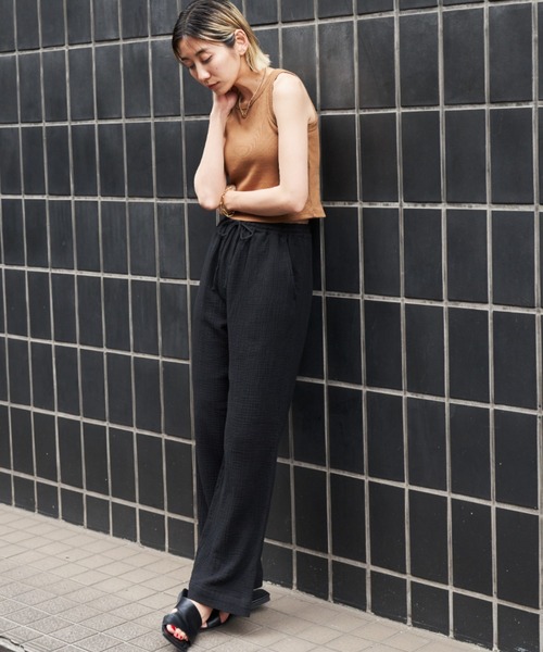 Auntie Rosa Holiday（アンティローザホリデー）の「カットリブアメスリクロップドタンク（タンクトップ・レディース・ブラック/ブラウン/オフホワイト・FREE）」の5枚目の写真