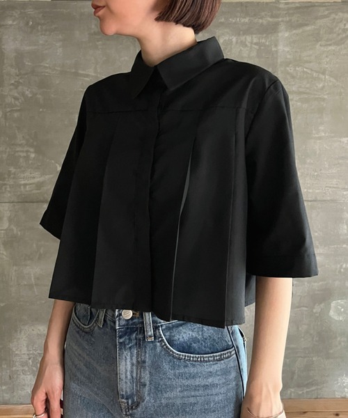 cona（コナ）の「【ZOZO限定】ショート丈プリーツブラウス（シャツ/ブラウス・レディース・ホワイト/ブラック/ブルー・FREE）」の11枚目の写真