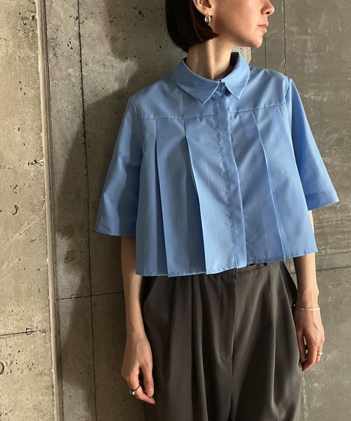 cona（コナ）の「【ZOZO限定】ショート丈プリーツブラウス（シャツ/ブラウス・レディース・ホワイト/ブラック/ブルー・FREE）」の19枚目の写真