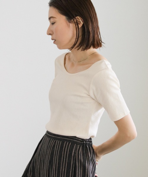 select MOCA(セレクトモカ)の「バレエネックハーフスリーブカットソー(Tシャツ/カットソー・レディース・グレイッシュブルー/アイボリー/ブラック/グリーン/ネイビー・FREE/SMALL)」の11枚目の写真