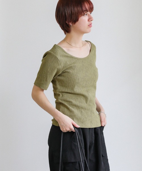 select MOCA（セレクトモカ）の「バレエネックハーフスリーブカットソー<華奢見え>（Tシャツ/カットソー・レディース・グレイッシュブルー/アイボリー/ブラック/グリーン/ネイビー・FREE/SMALL）」の18枚目の写真
