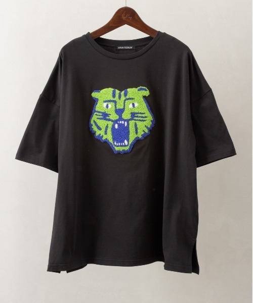 SpRay(スプレイ)の「トラサガラTシャツ(Tシャツ/カットソー・レディース・オートミール/アイボリー/ブラック/ライトベージュ/ブルー・FREE)」の3枚目の写真