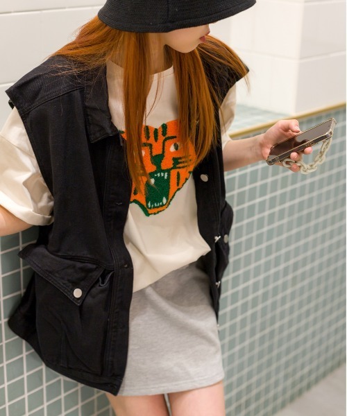 SpRay(スプレイ)の「トラサガラTシャツ(Tシャツ/カットソー・レディース・オートミール/アイボリー/ブラック/ライトベージュ/ブルー・FREE)」の10枚目の写真