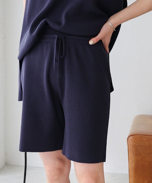 andme(アンドミー)の「リネンライクニットショートパンツ(その他パンツ・レディース・ブラック/グレイッシュベージュ/ライトカーキ/ネイビー/ブラウン・M)」の5枚目の写真