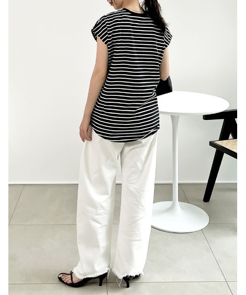 Re:EDIT（リエディ）の「[接触冷感]フレンチスリーブボーダーTシャツ（Tシャツ/カットソー・レディース・ブラック×ホワイト/ホワイト×ブラック・MEDIUM/LARGE）」の9枚目の写真