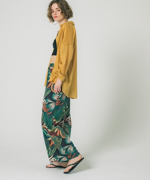 カラフルリーフ柄ワイドパンツ（その他パンツ）｜coca（coca）（コカ