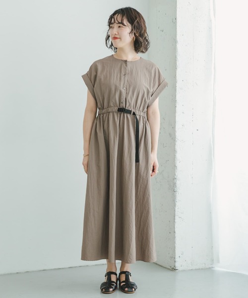 ITEMS URBANRESEARCH（アイテムズ アーバンリサーチ）の「ウェビングベルトナイロンワンピース（ワンピース・レディース・ブラック/モカ・FREE）」の17枚目の写真