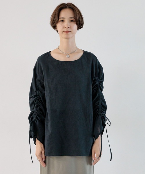 LEPSIM(レプシィム)の「袖シャーリングブラウス 961534(シャツ/ブラウス・レディース・ライトグリーン/オフホワイト/ブラック・FREE)」の20枚目の写真