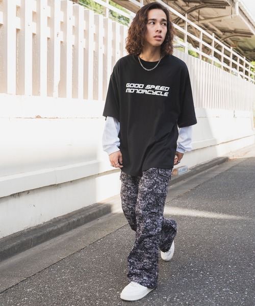 WEGO(ウィゴー)の「WEGO/レイヤードスリーブバックロゴロンT(Tシャツ/カットソー・メンズ・ブラック/ホワイト・LARGE/MEDIUM)」の4枚目の写真