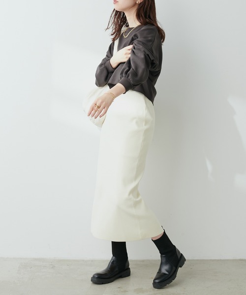 natural couture(ナチュラルクチュール)の「ポリニットナロースカート(スカート・レディース・ブラック/モカ/アイボリー/ブルー・FREE)」の7枚目の写真