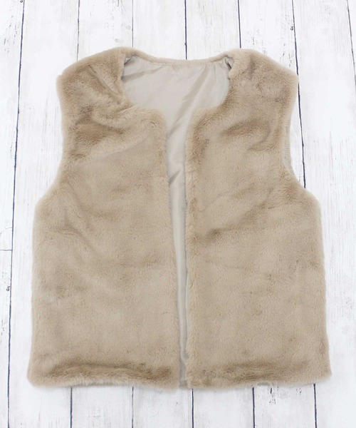 ZI-ON(ジーオン)の「フェイクファーベスト(ベスト・キッズ・グレー/ベージュ/アイボリー/スモークピンク/ブラック・120cm/130cm/140cm/150cm/160cm)」の1枚目の写真