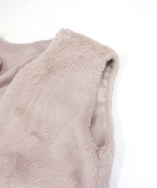 ZI-ON(ジーオン)の「フェイクファーベスト(ベスト・キッズ・グレー/ベージュ/アイボリー/スモークピンク/ブラック・120cm/130cm/140cm/150cm/160cm)」の11枚目の写真